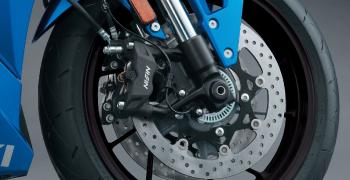 CAST ALUMINUM WHEELS AND HIGH-PERFORMANCE TIRES